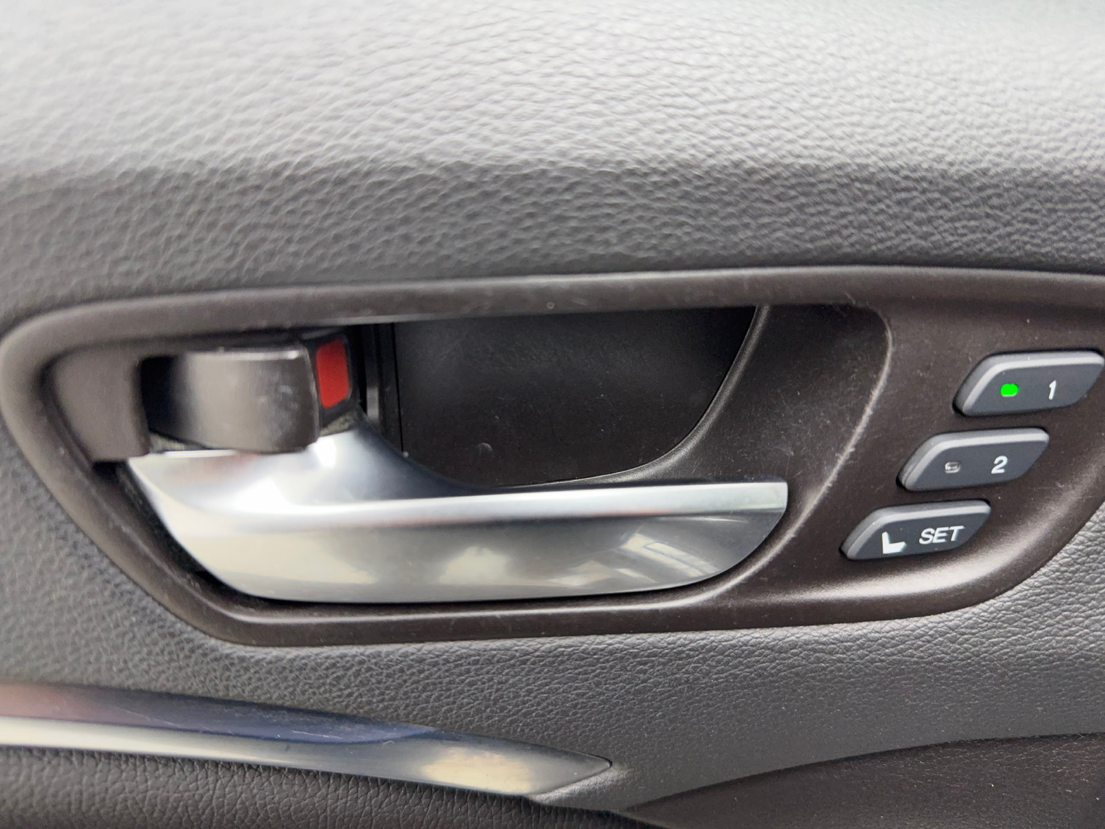 Used 2020 Acura MDX FWD image 29
