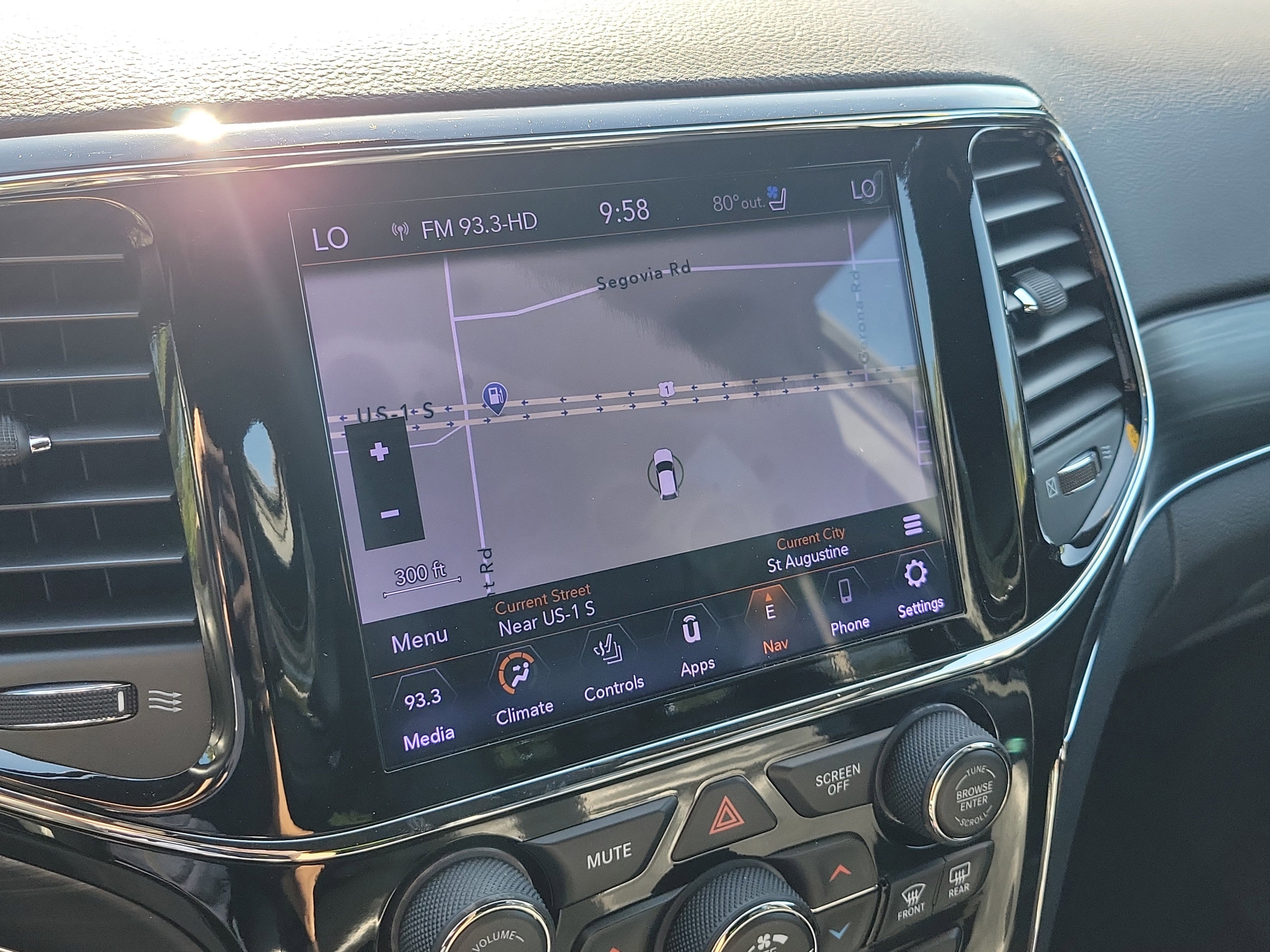 Used 2020 Jeep Grand Cherokee Limited w/ Luxury Group II image 35