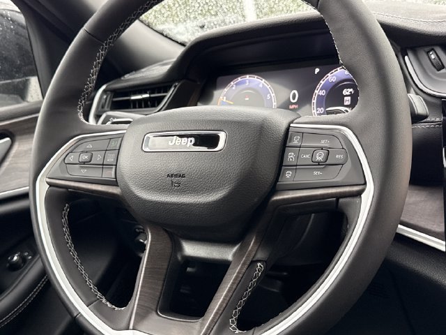 New 2026 Jeep Grand Cherokee Altitude AWD/4WD image 16