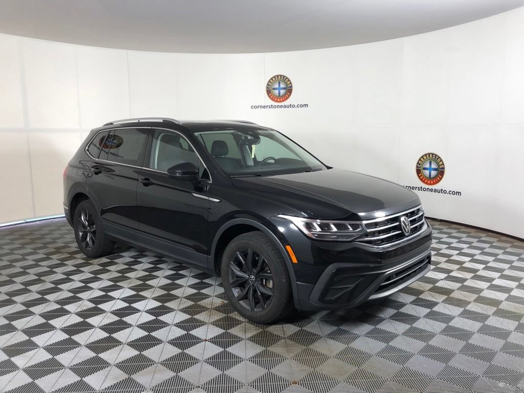 Used 2023 Volkswagen Tiguan SE AWD/4WD image 15