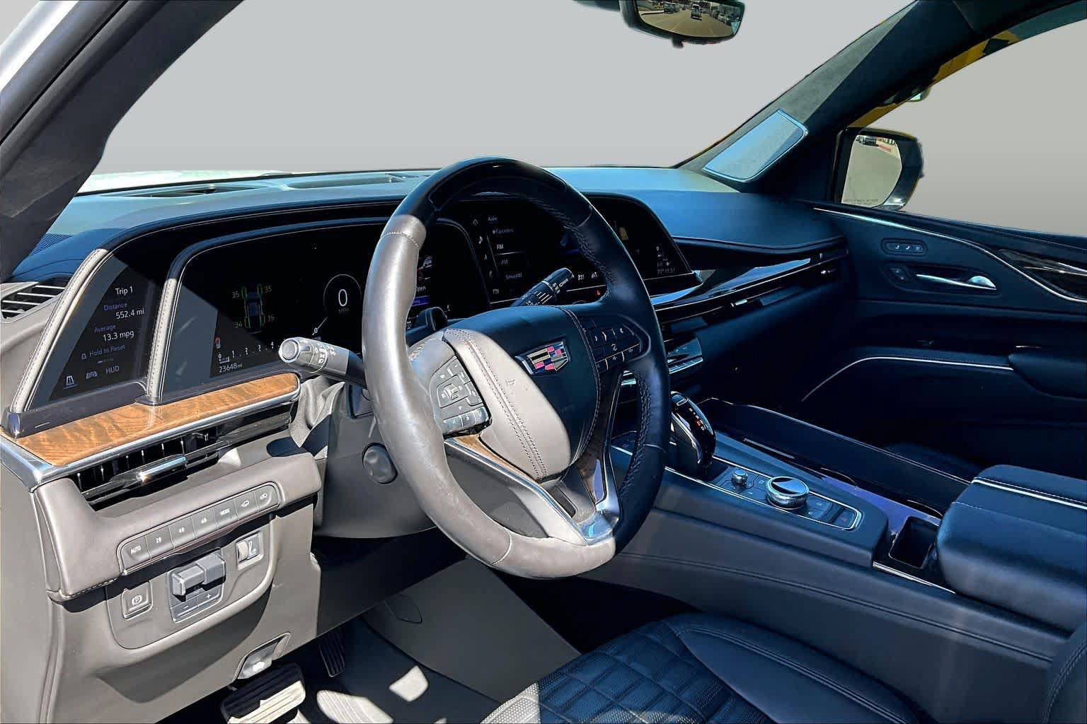Used 2023 Cadillac Escalade ESV Sport Platinum w/ LPO, ONYX Package AWD/4WD image 17