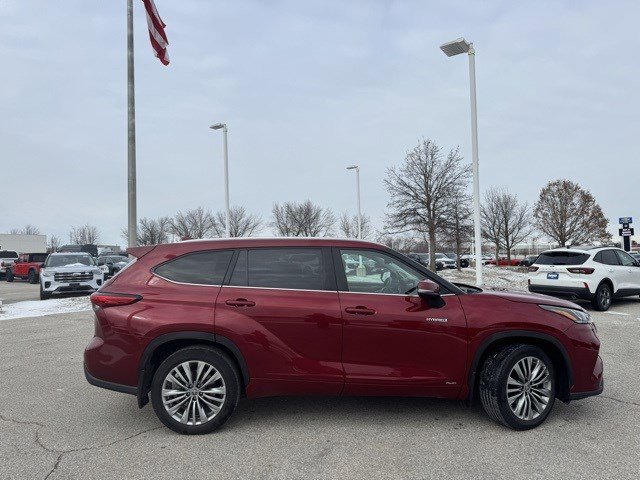 Used 2021 Toyota Highlander Platinum image 10