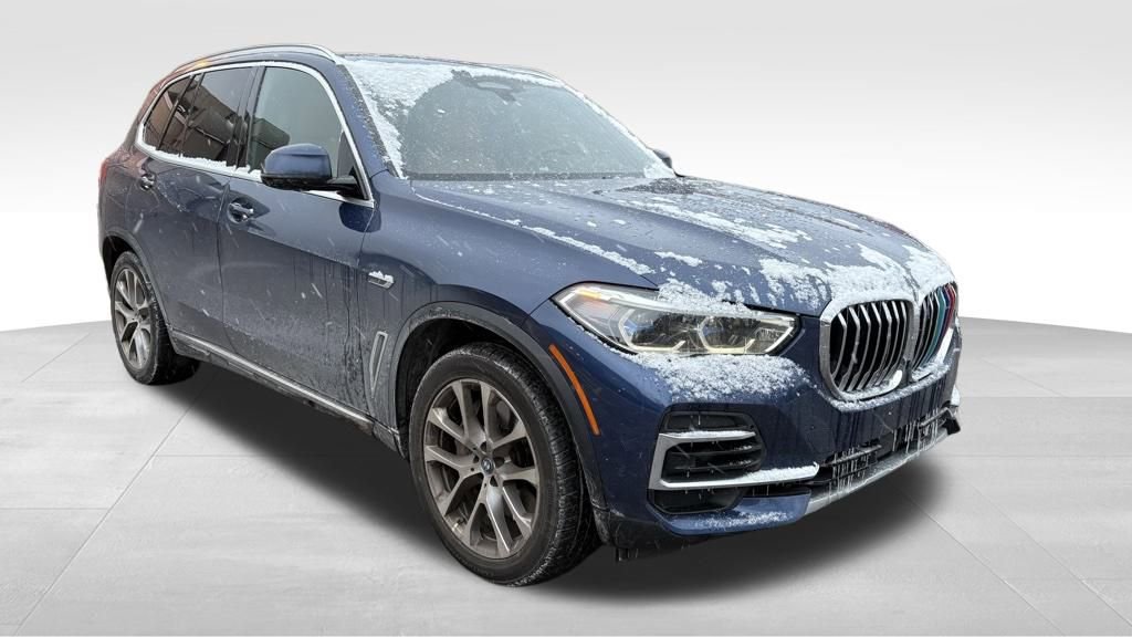 Used 2022 BMW X5 xDrive45e w/ Executive Package image 5