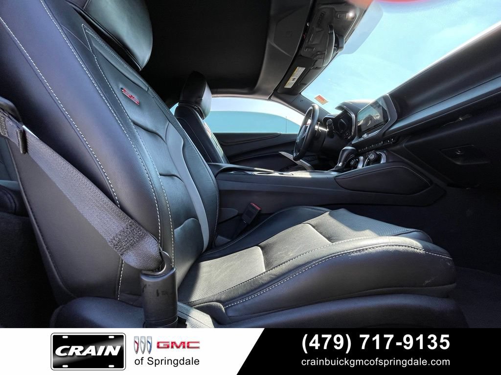 Used 2018 Chevrolet Camaro SS RWD image 27