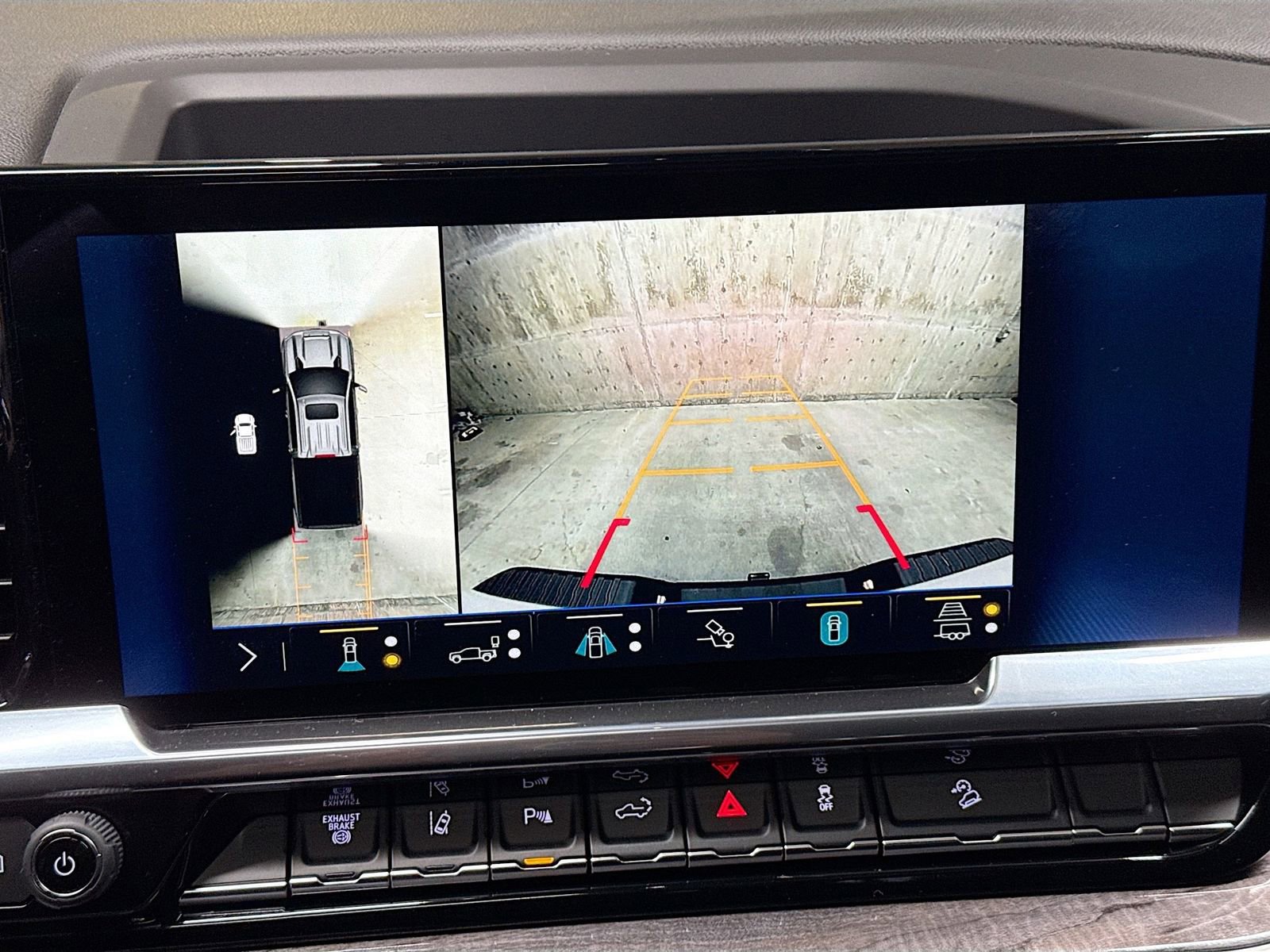 Used 2025 Chevrolet Silverado 2500 LTZ w/ Trail Boss Package image 17