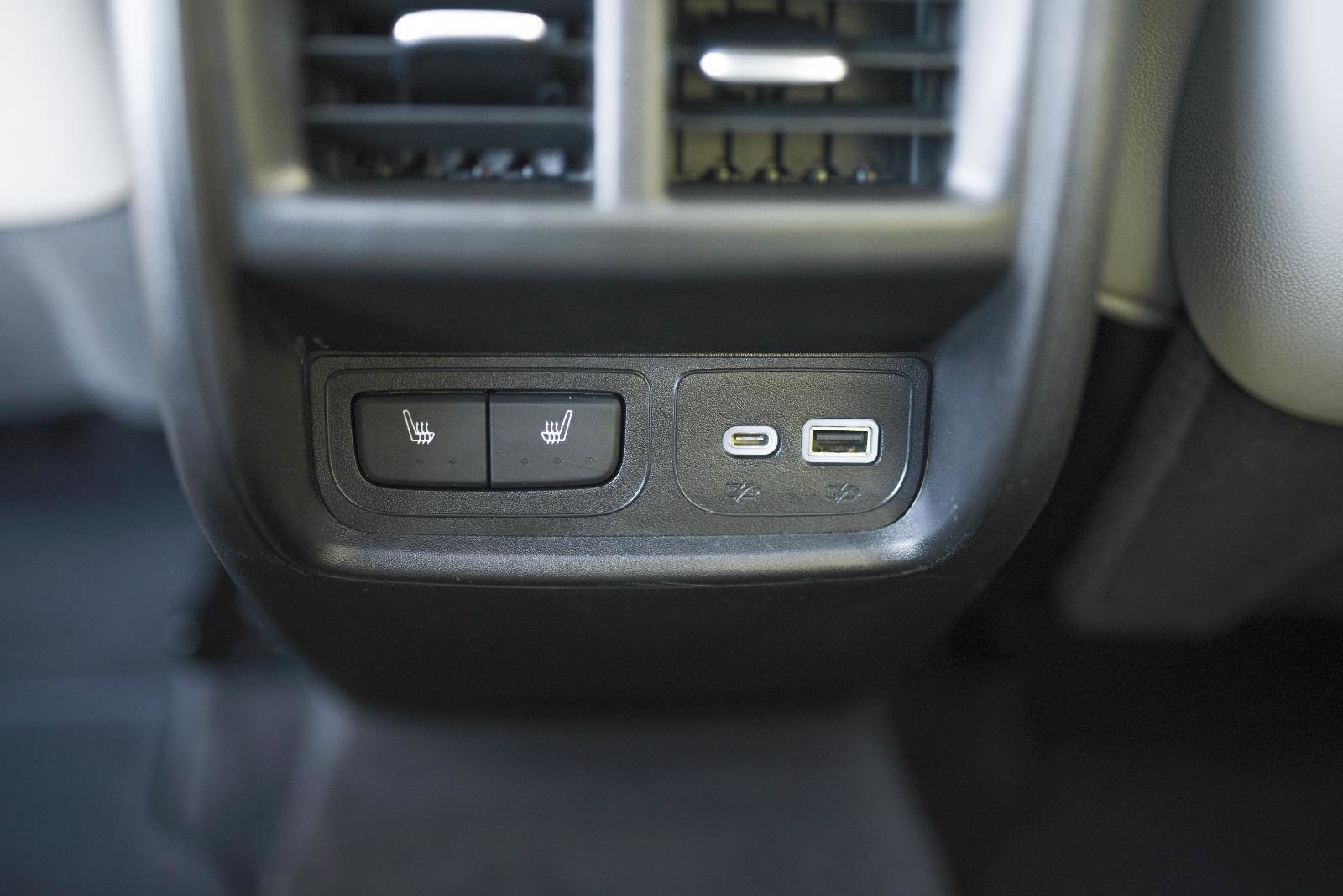 Used 2022 Cadillac XT4 Premium Luxury w/ Enhanced Visibility Package image 39