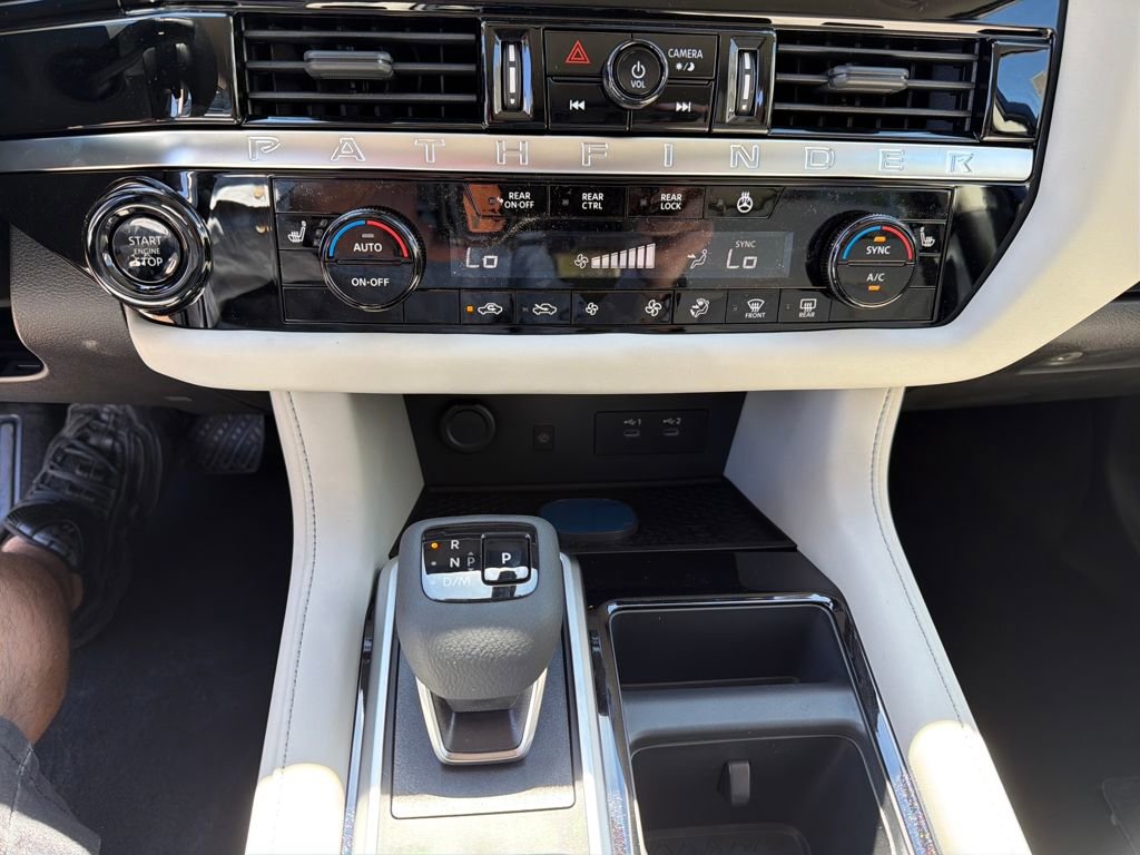 New 2026 Nissan Pathfinder SL image 25