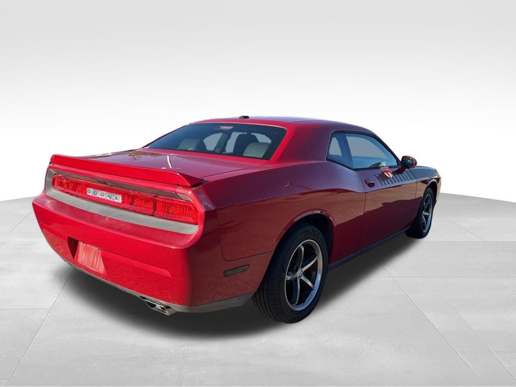 Used 2012 Dodge Challenger SXT Plus RWD image 5