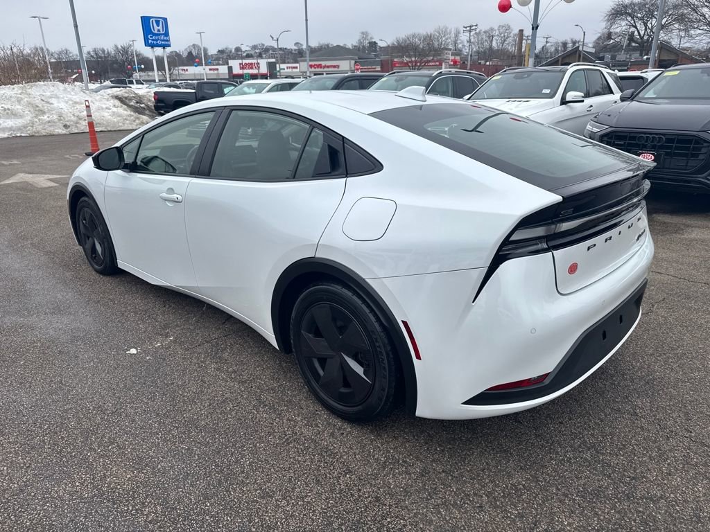 Used 2023 Toyota Prius Prime SE image 5