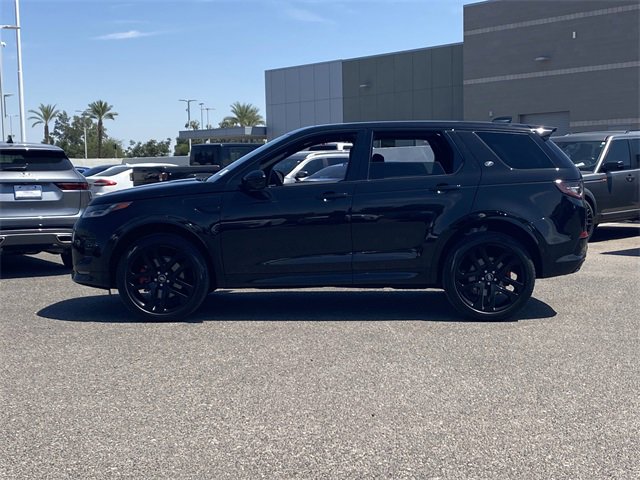 Used 2025 Land Rover Discovery Sport Dynamic SE image 32