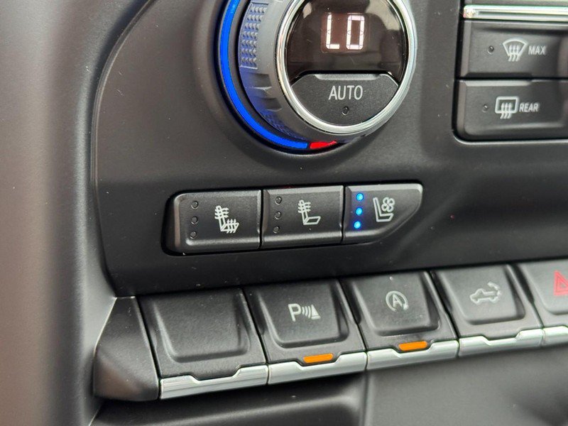 Used 2022 Chevrolet Silverado 1500 LTZ AWD/4WD image 21