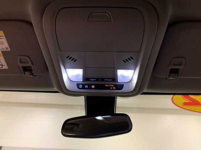 Used 2022 GMC Terrain SLE w/ Driver Convenience Package AWD/4WD image 17