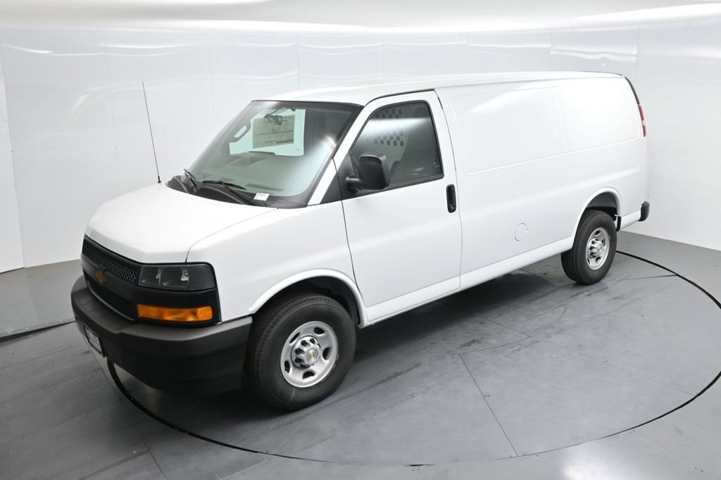 New 2026 Chevrolet Express 2500 w/ Driver Convenience Package RWD image 9