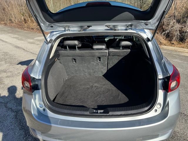 Used 2017 MAZDA MAZDA3 Touring FWD image 5