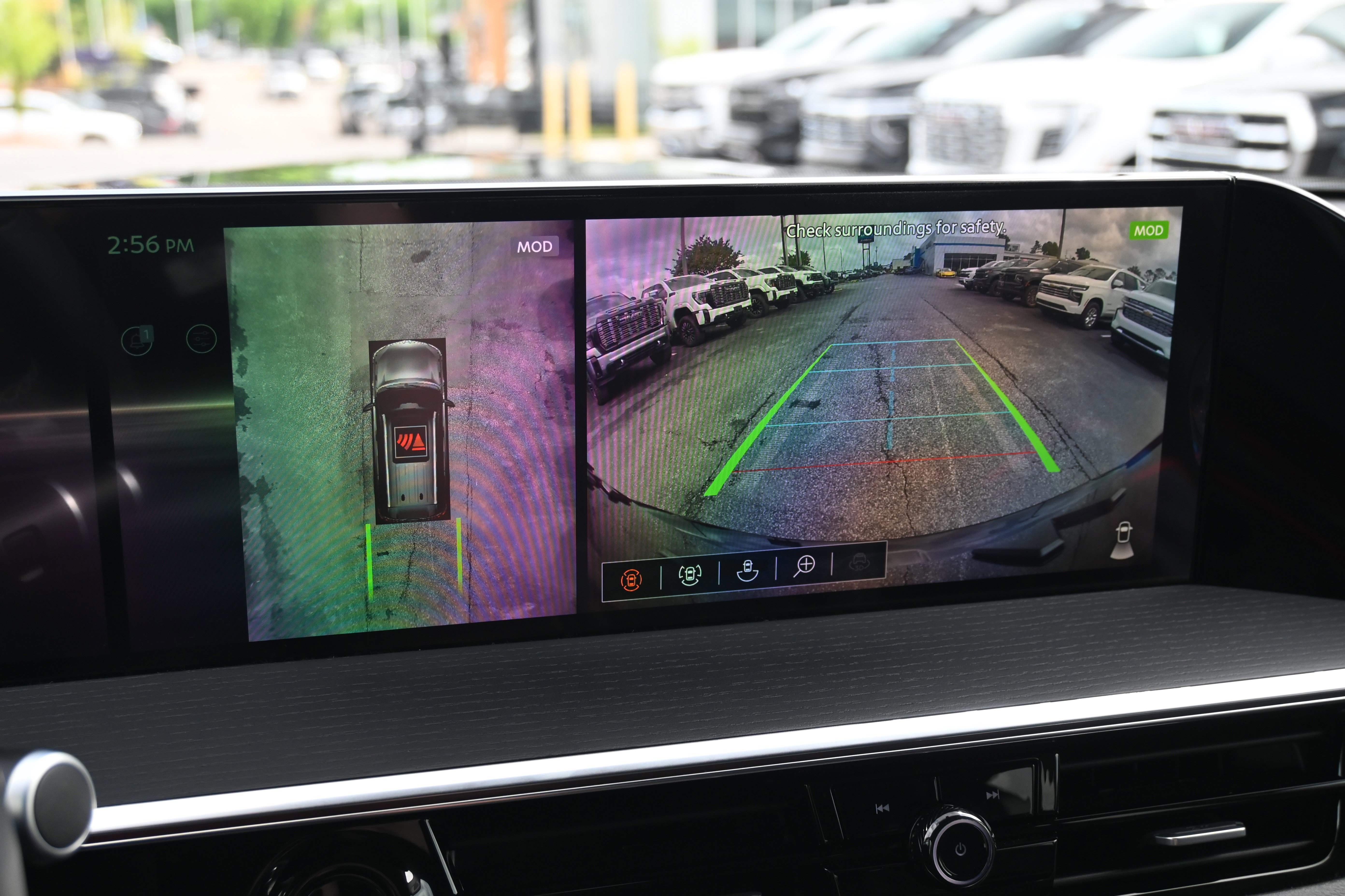 Used 2025 INFINITI QX80 Sensory AWD/4WD image 24