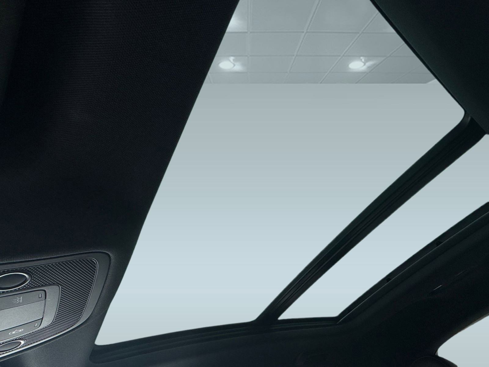 Certified 2025 Audi Q3 2.0T Premium w/ Convenience Package image 15