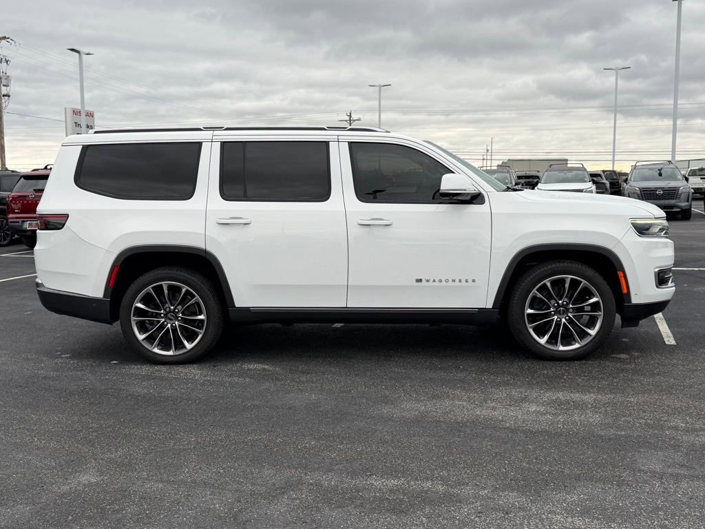 Used 2022 Jeep Wagoneer Series III w/ Premium Group I image 4