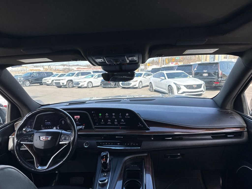 Used 2023 Cadillac Escalade Premium Luxury image 25