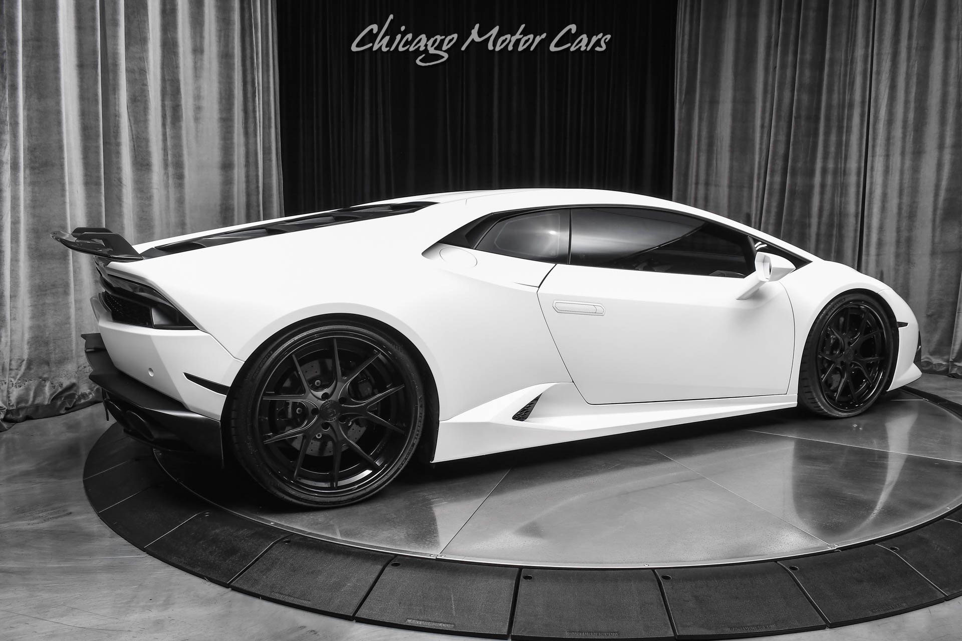 Used 2016 Lamborghini Huracan LP 610-4 AWD/4WD image 5