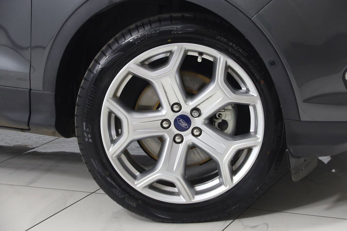 Used 2019 Ford Escape Titanium FWD image 15