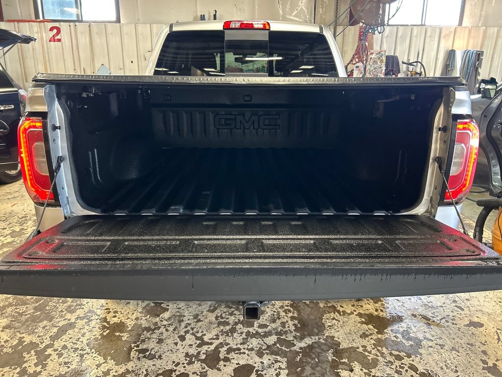 Used 2018 GMC Sierra 1500 SLT w/ SLT Premium Package AWD/4WD image 22