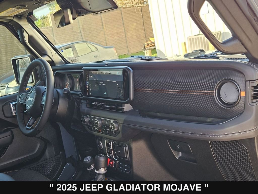Used 2025 Jeep Gladiator Mojave w/ Convenience Group image 31