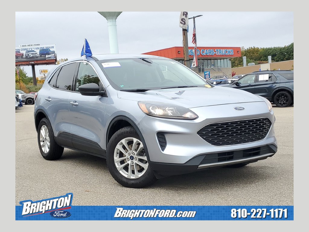 Certified 2022 Ford Escape SE w/ Cold Weather Package AWD/4WD image 1