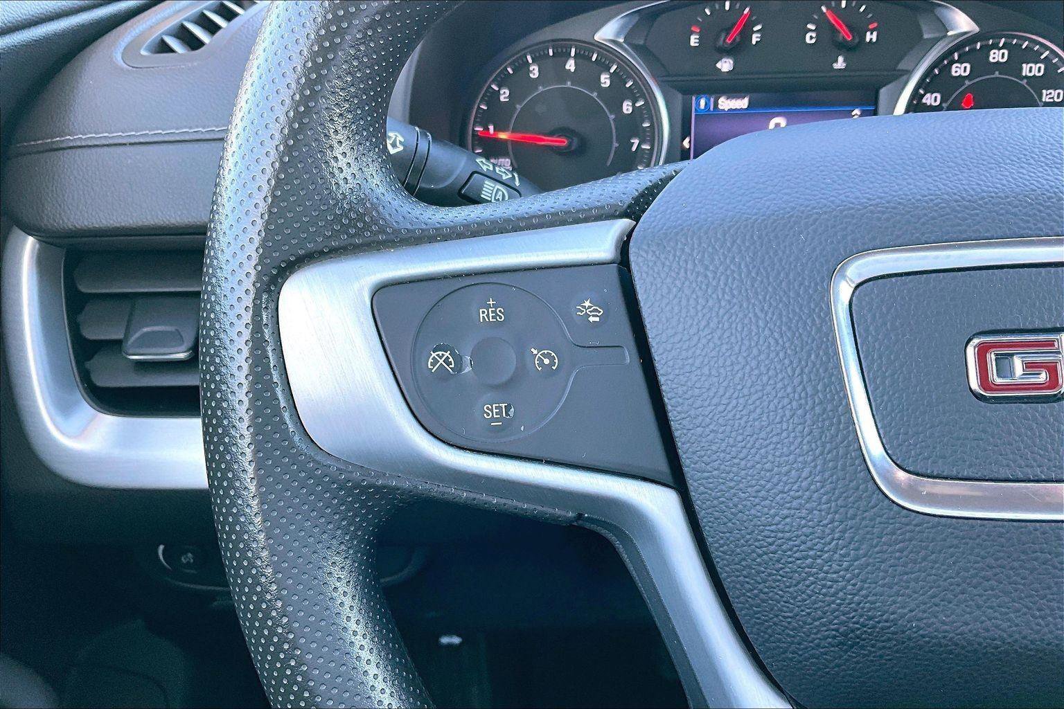 Used 2023 GMC Terrain SLE w/ Driver Convenience Package image 19