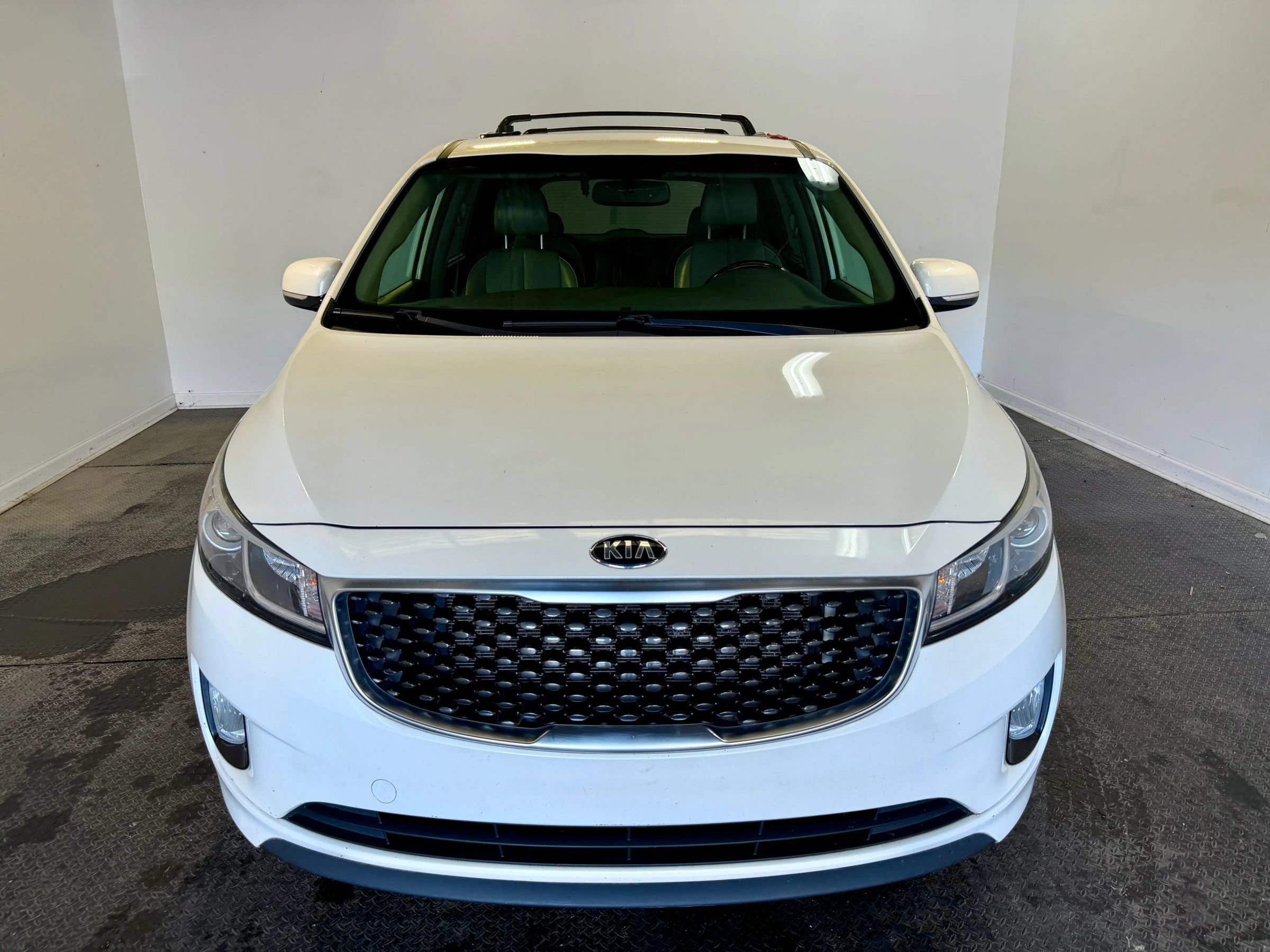 Used 2016 Kia Sedona EX FWD image 3