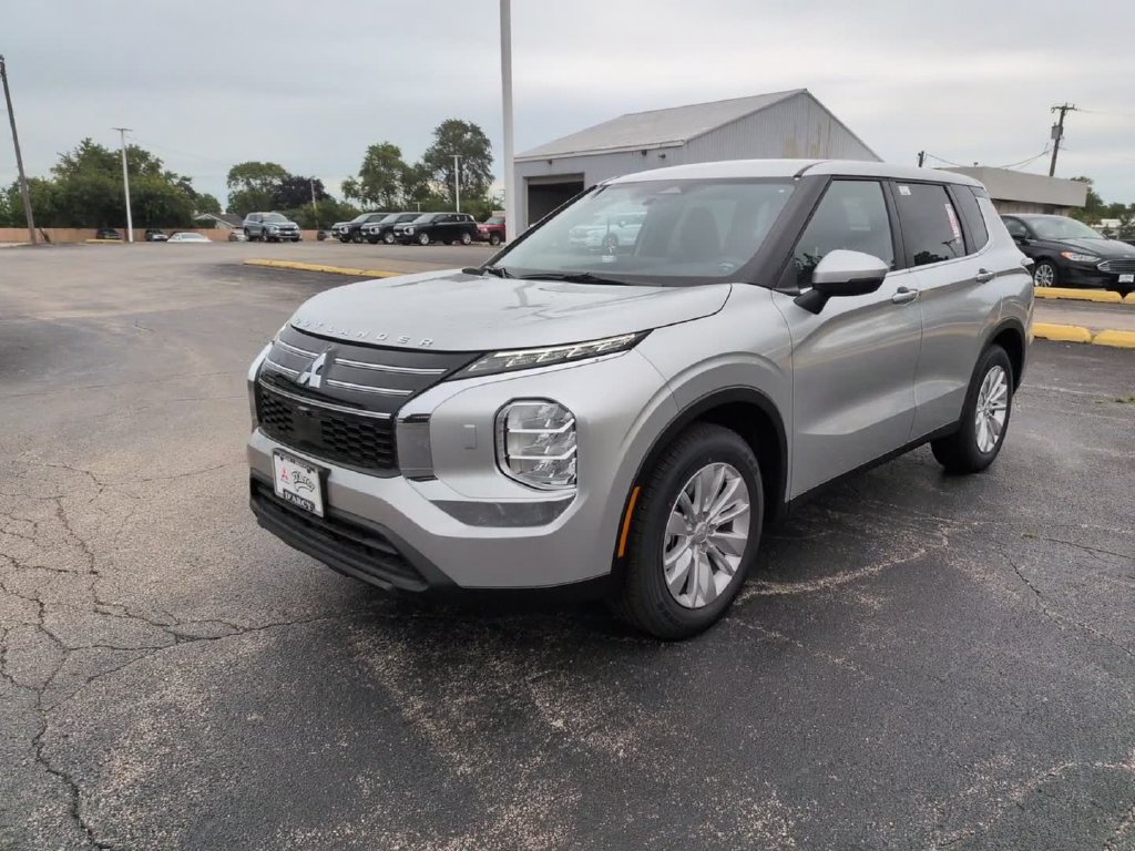 New 2026 Mitsubishi Outlander ES AWD/4WD image 16