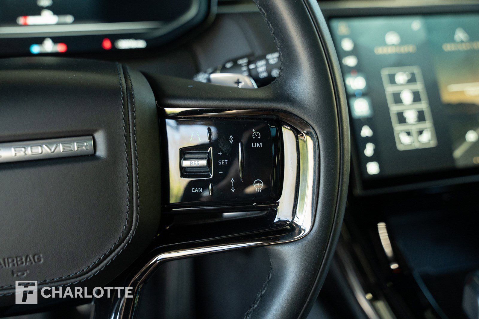 Used 2024 Land Rover Range Rover Sport Dynamic SE image 17