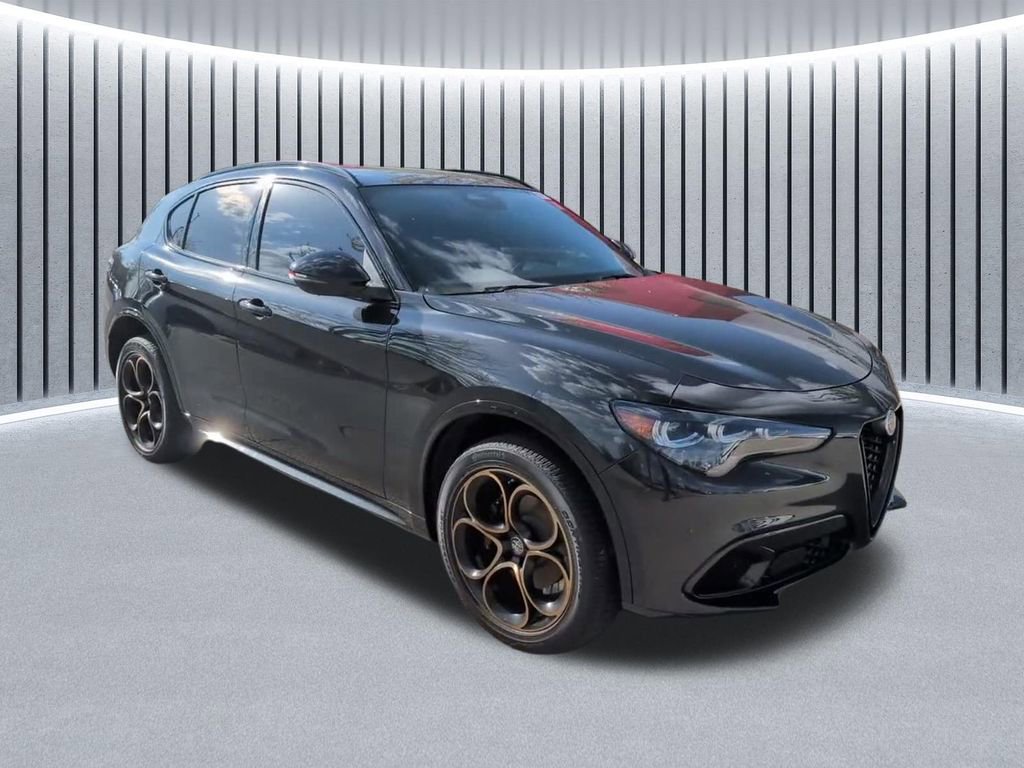 Used 2025 Alfa Romeo Stelvio Sprint