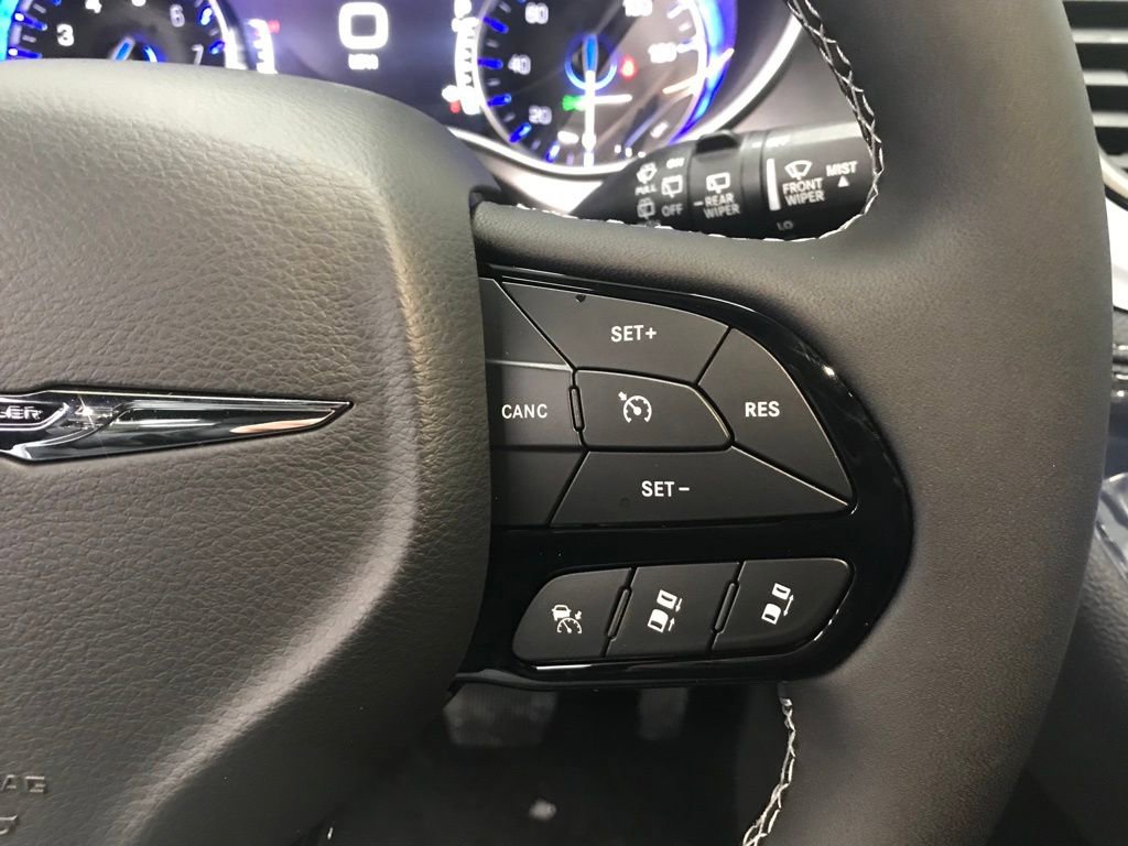 New 2026 Chrysler Pacifica Select w/ S Appearance Package image 16