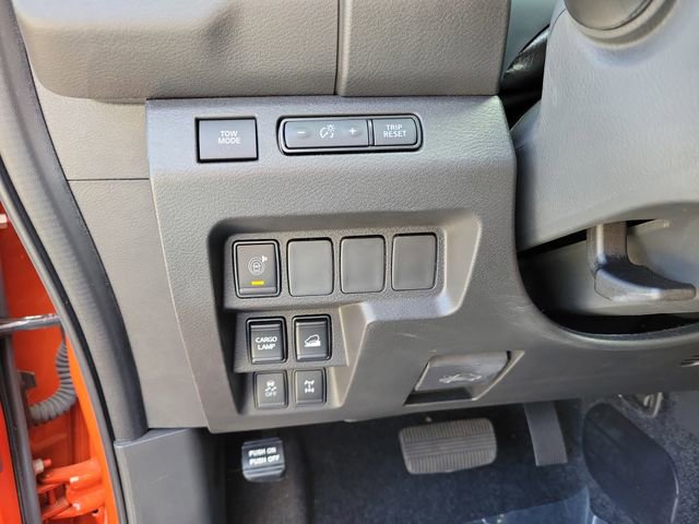 Used 2025 Nissan Frontier PRO-4X image 12