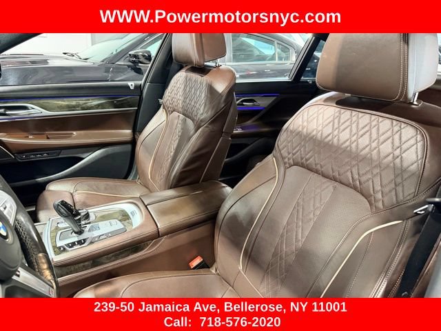 Used 2021 BMW 750i xDrive w/ Executive Package AWD/4WD image 19