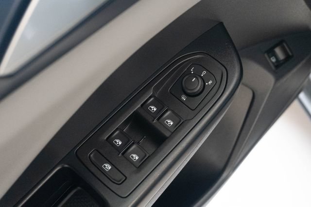 Used 2023 Volkswagen Taos SE w/ Panoramic Sunroof Package FWD image 14