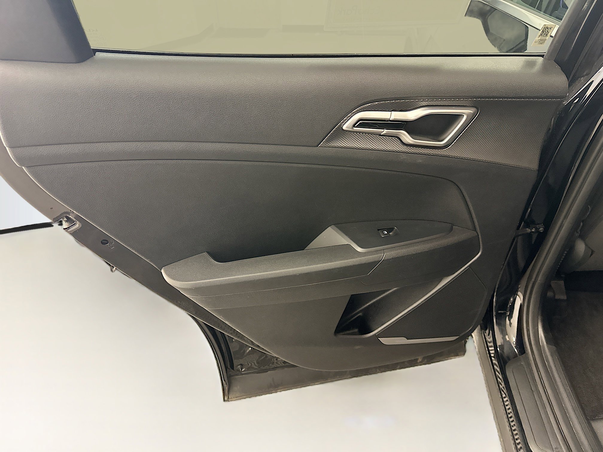 Used 2025 Kia Sportage LX AWD/4WD image 26