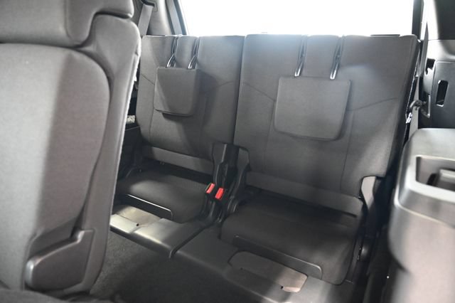 Used 2025 Toyota 4Runner SR5 AWD/4WD image 13