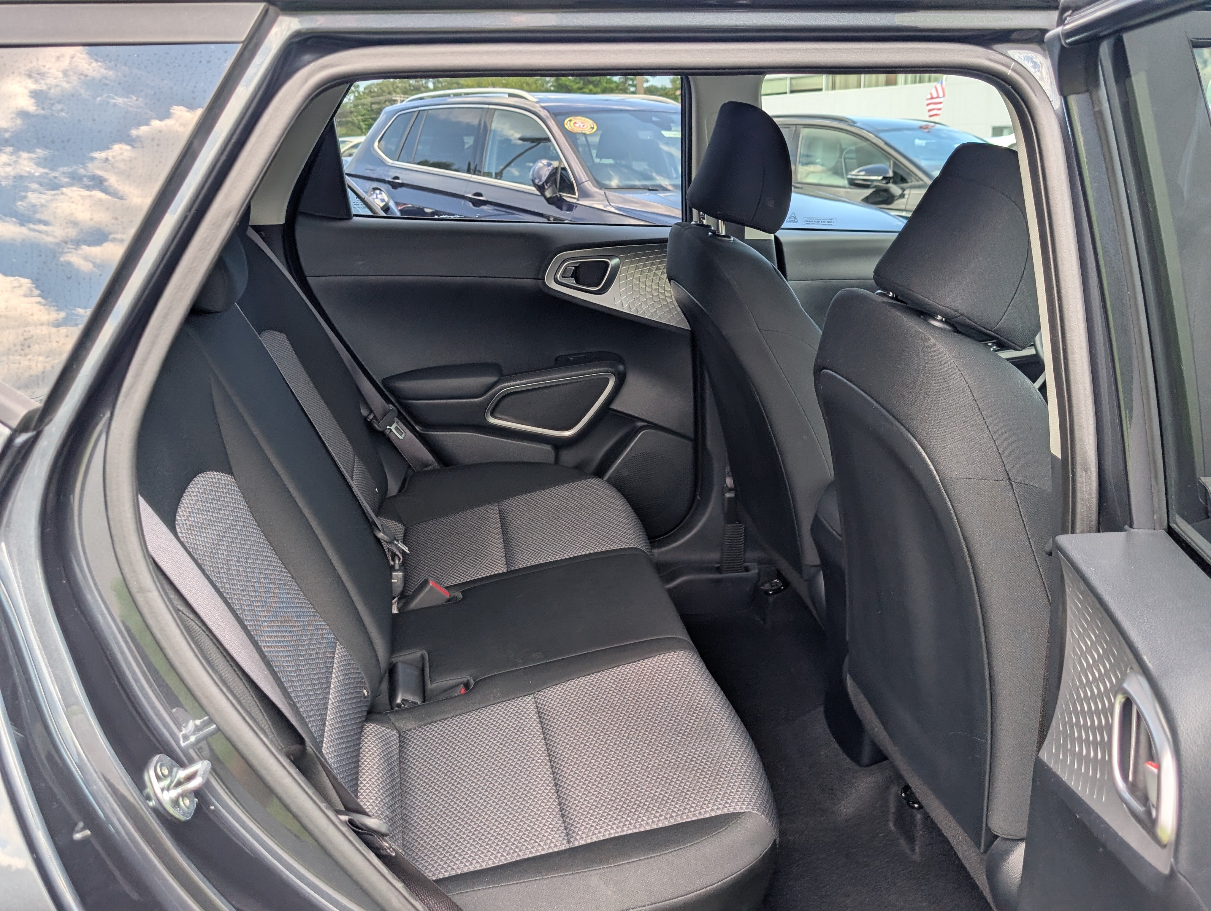 Used 2024 Kia Soul LX w/ Option Group 015 FWD image 11