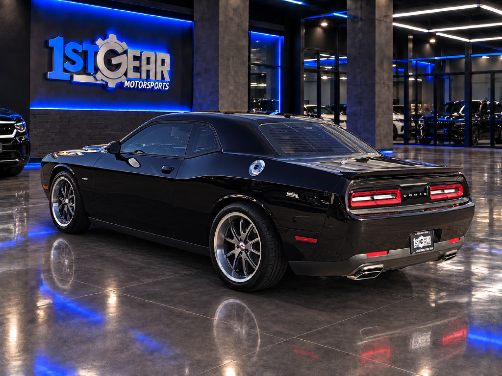 Used 2015 Dodge Challenger R/T w/ Quick Order Package 28B R/T RWD image 7
