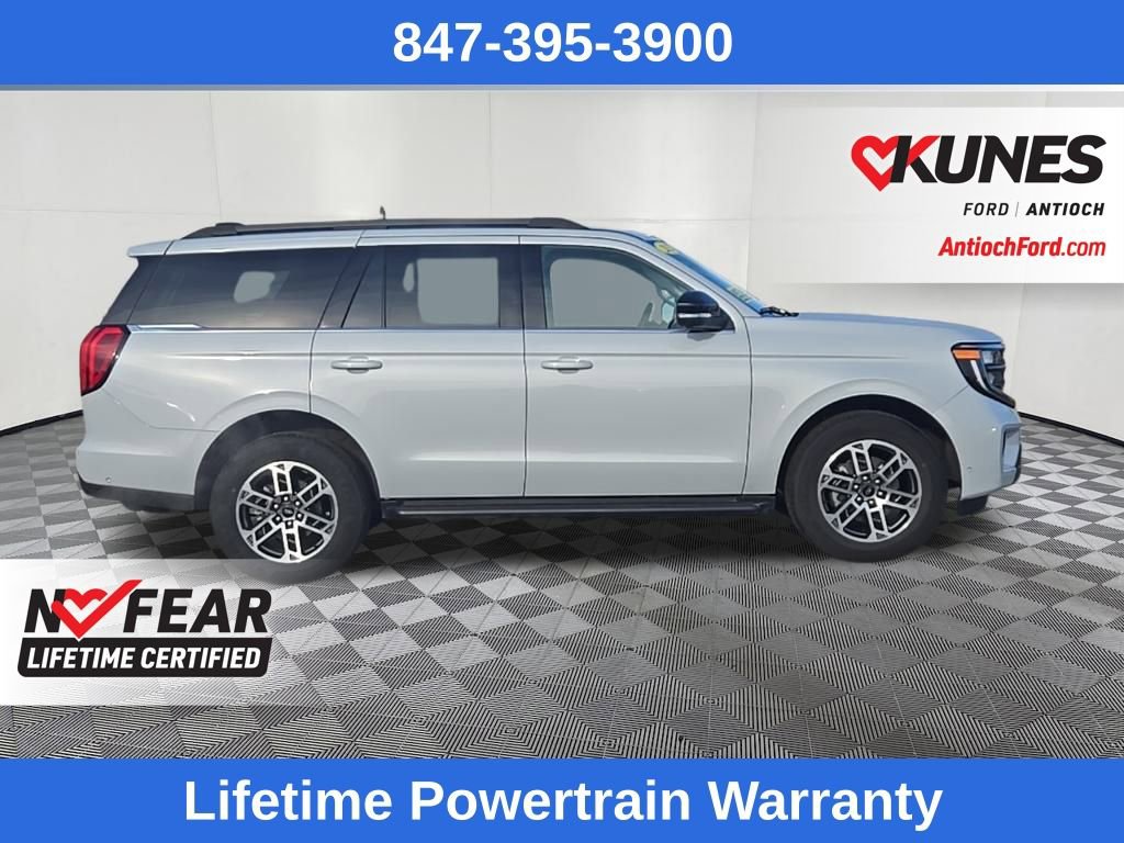 Used 2025 Ford Expedition Active image 2