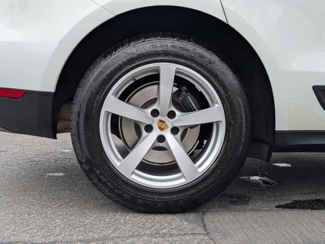 Used 2017 Porsche Macan AWD/4WD image 23