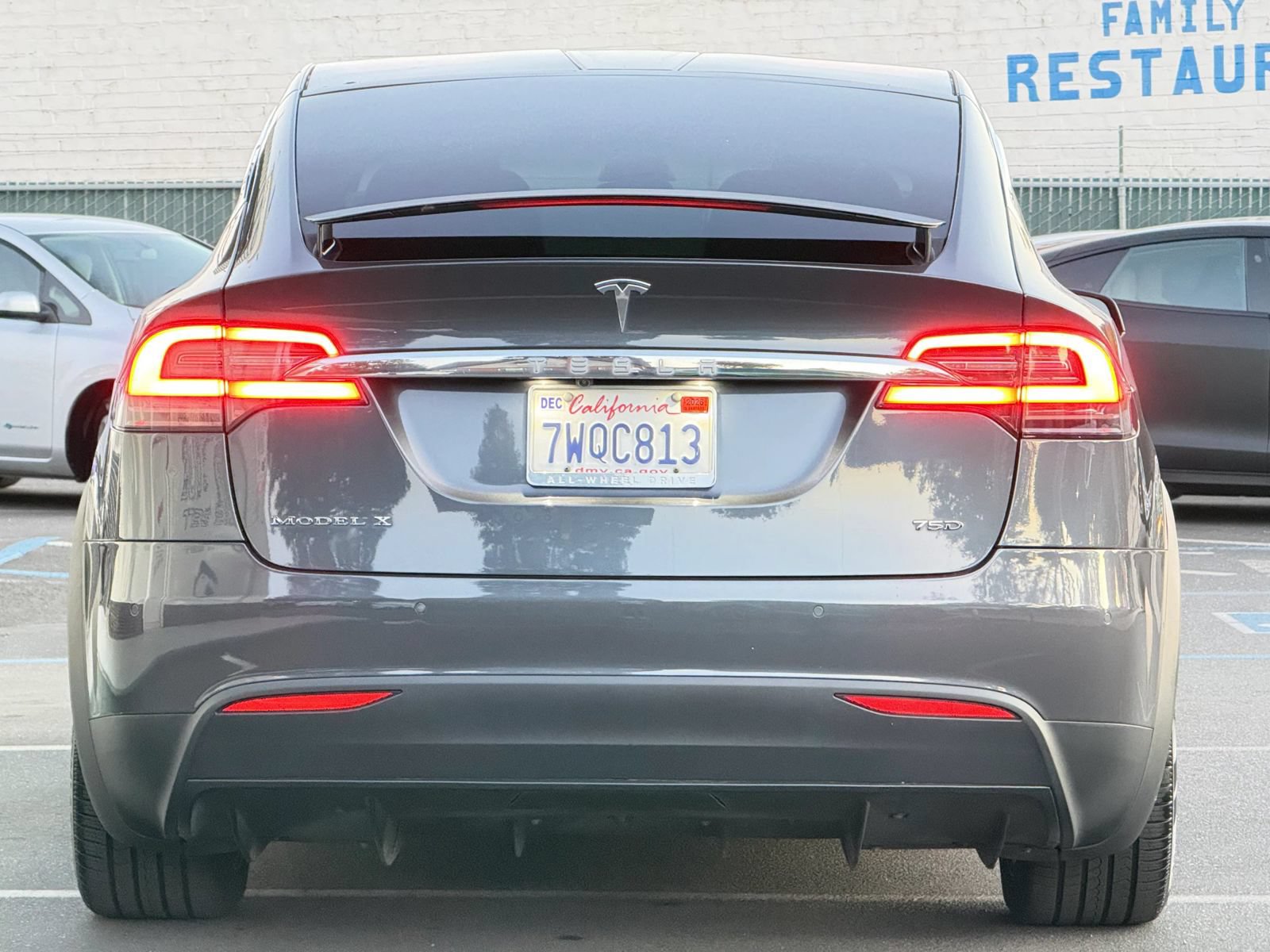 Used 2016 Tesla Model X 75D AWD/4WD image 6