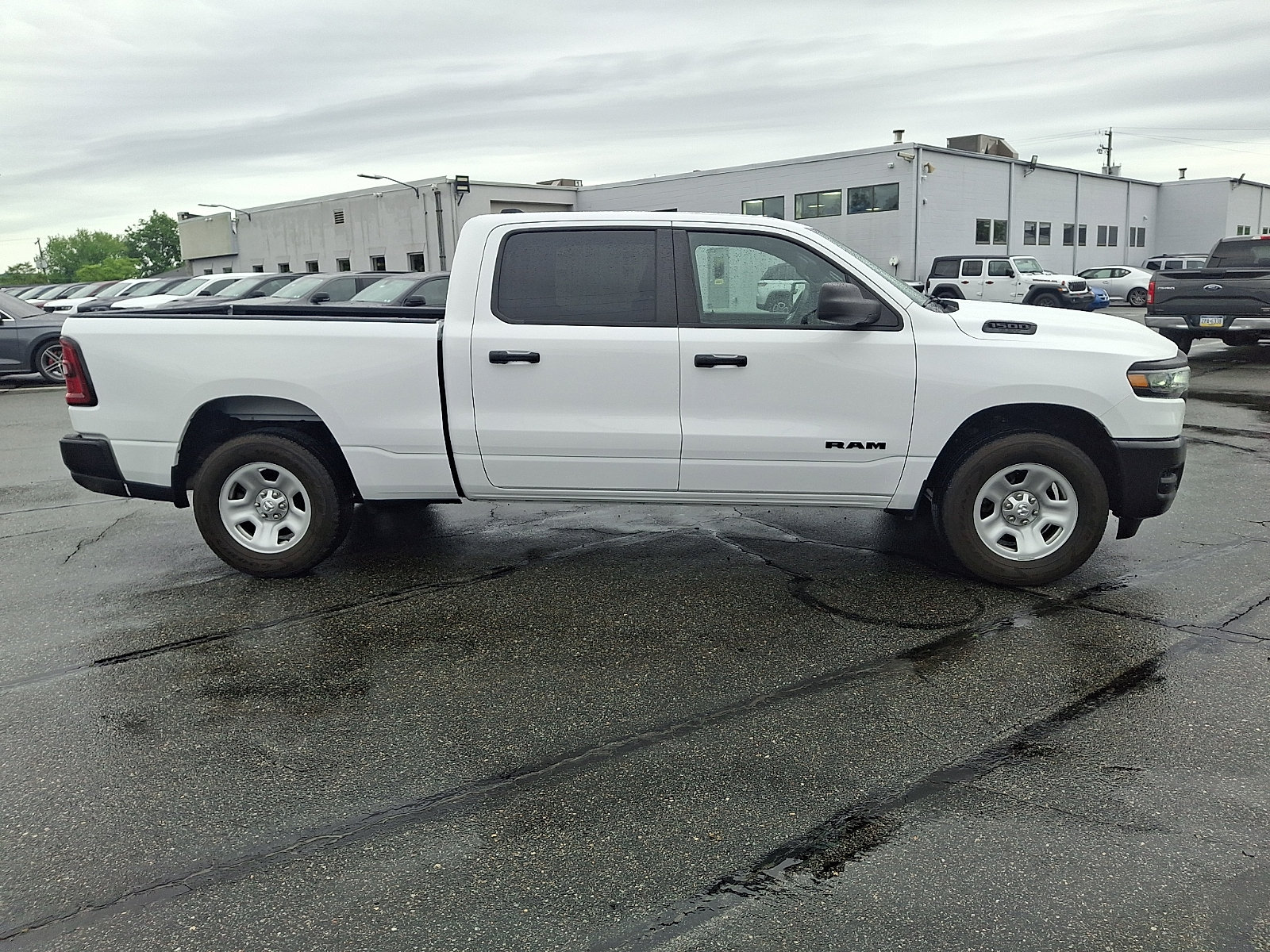 Used 2025 RAM 1500 Tradesman AWD/4WD image 7