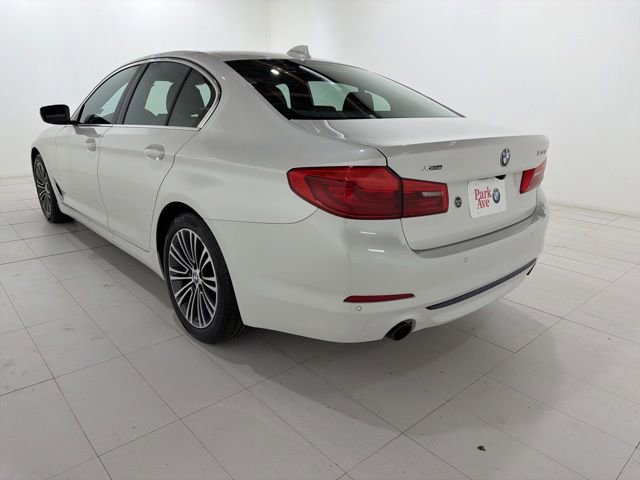 Used 2019 BMW 530i xDrive w/ Convenience Package AWD/4WD image 3