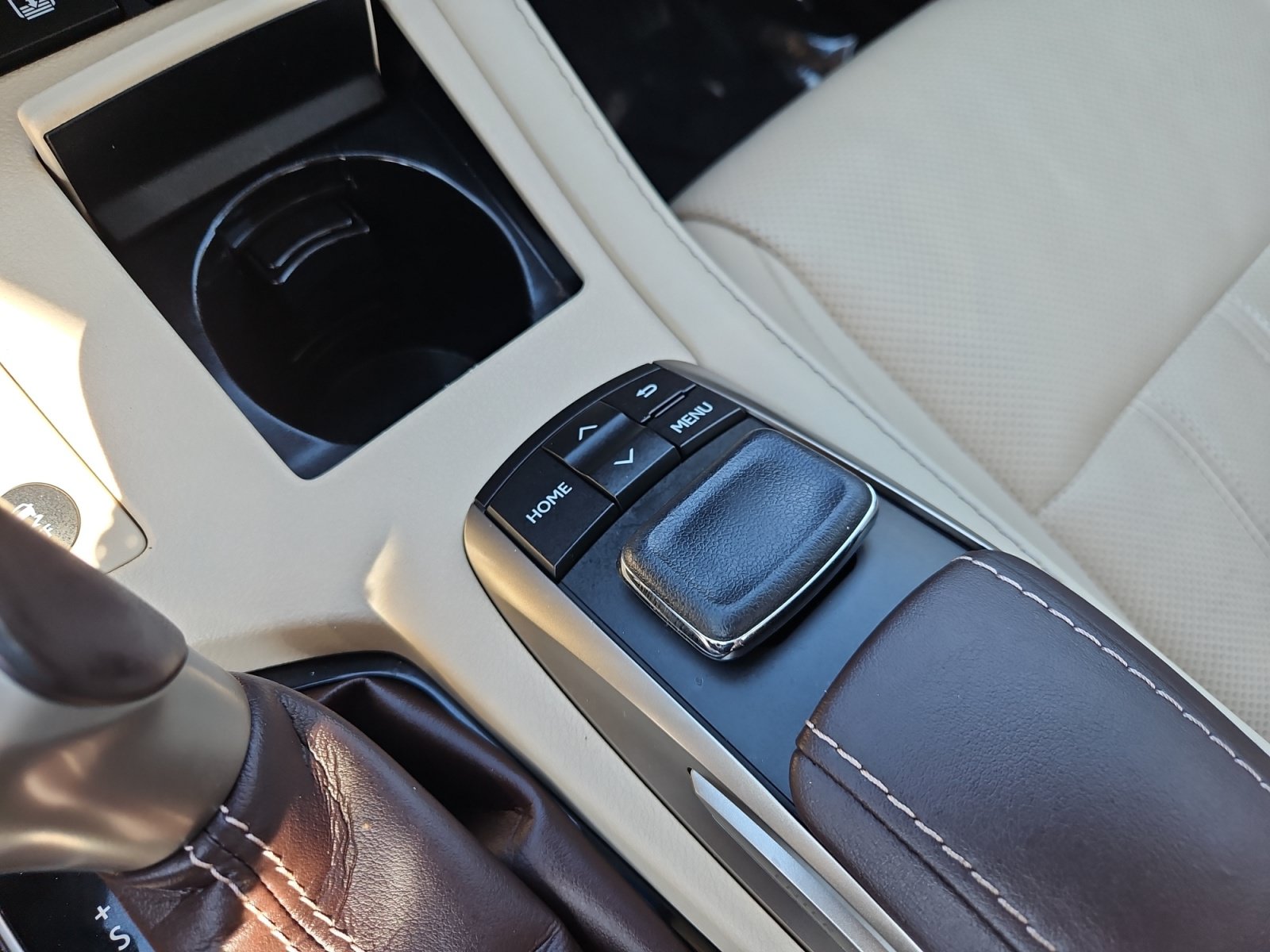 Used 2018 Lexus ES 350 w/ Luxury Package w/Wood Trim FWD image 26
