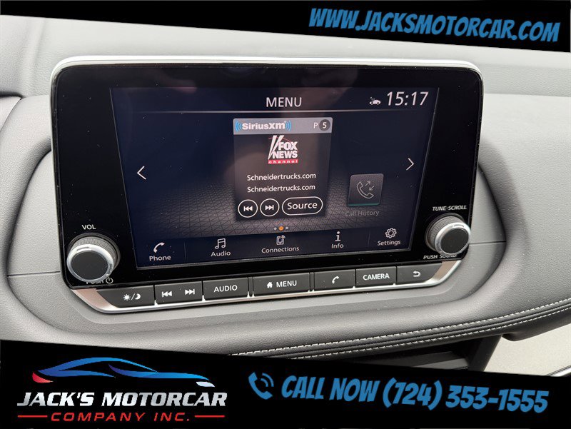 Used 2025 Nissan Rogue SV w/ SV Premium Package image 33