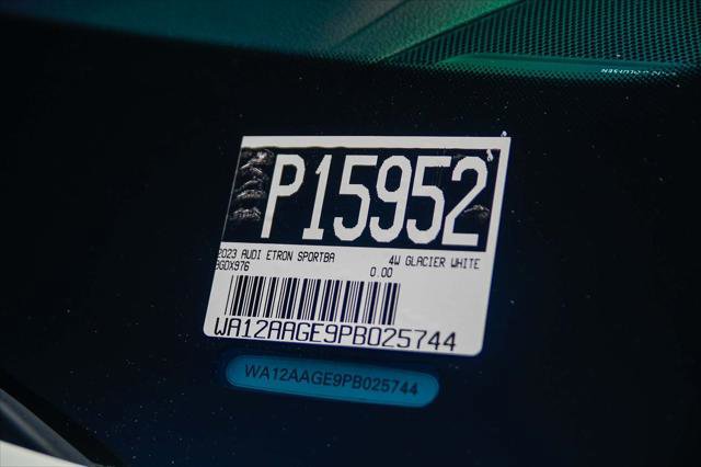Certified 2023 Audi e-tron Premium Plus w/ Premium Plus Package AWD/4WD image 33