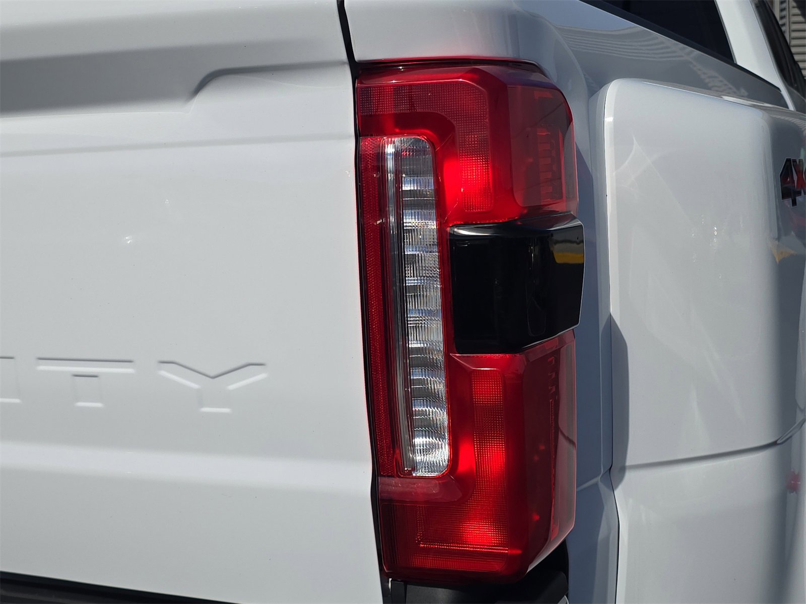 Used 2024 Ford F450 Lariat image 6