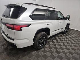 Used 2024 Toyota Sequoia Platinum AWD/4WD image 3